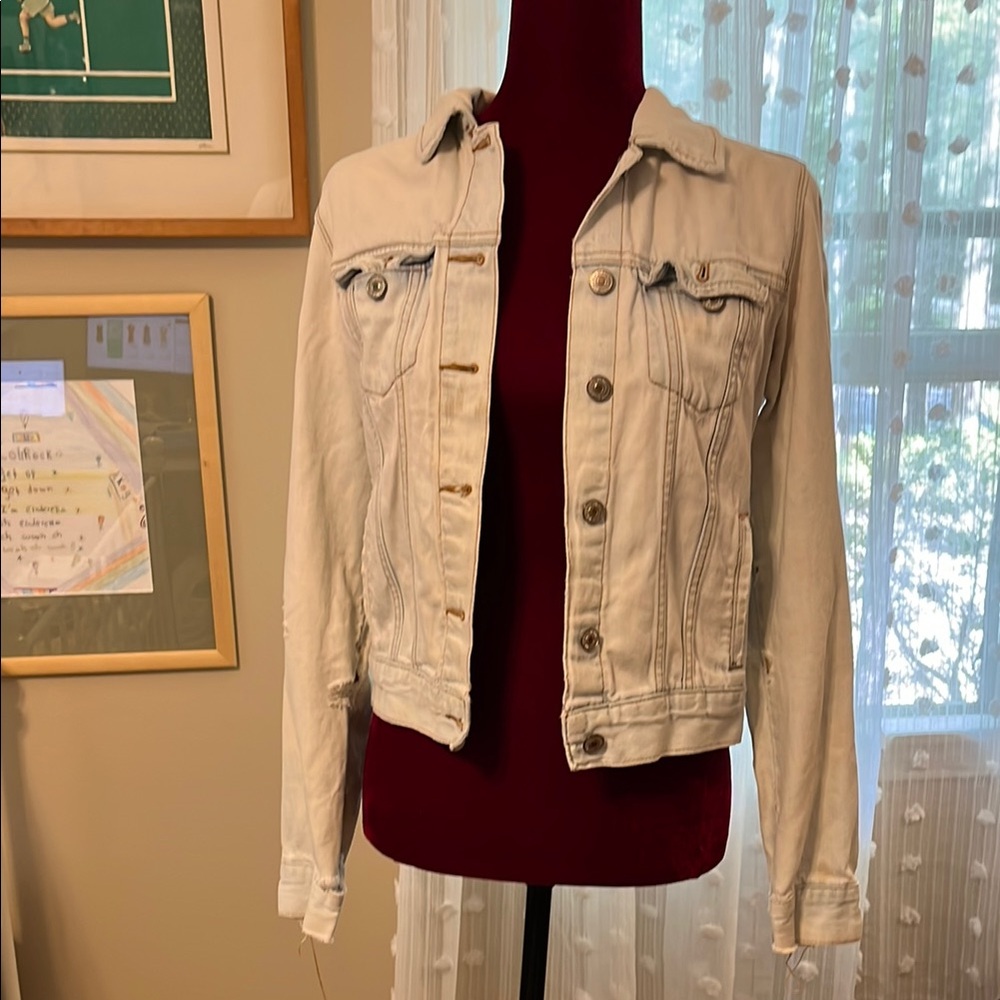 Forever 21 Distressed Blue Jean Jacket Classic Style